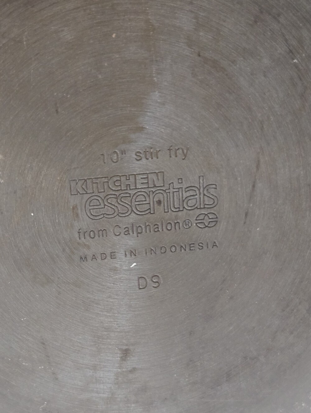 Cephalon Kitchen Essentials 10" Nonstick Small Wok Stir-Fry Pan with Lid - Picture 8 of 8